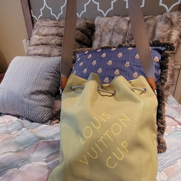 Louis Vuitton Volunteer Large Shoulder Bag LV Cup - Picture 1 of 14